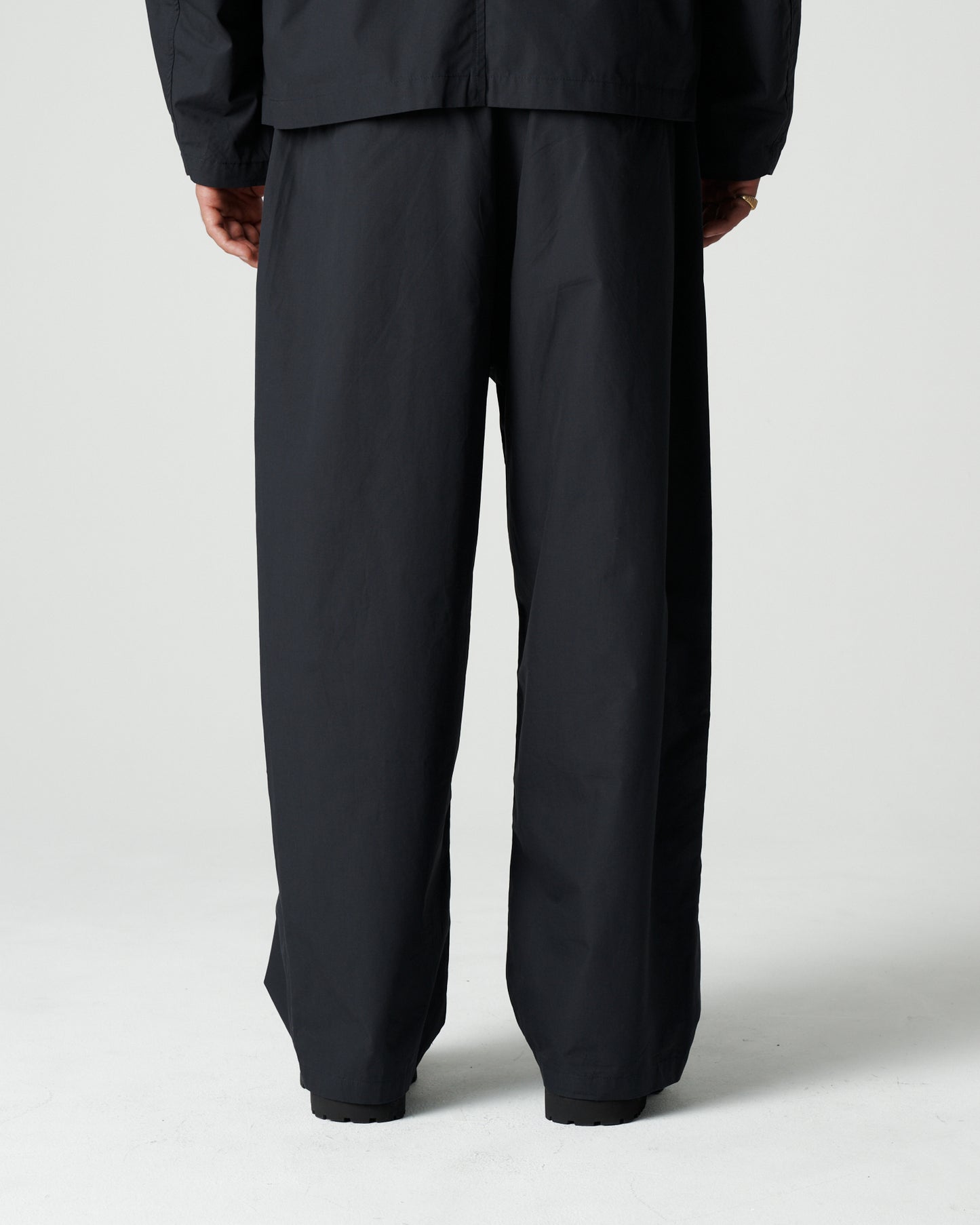 Twin Pleat Poplin Trouser - Black